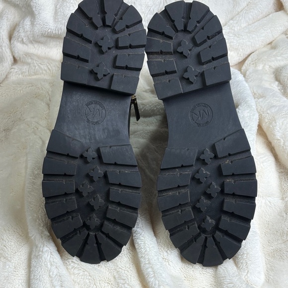 MICHAEL MICHAEL KORS
Blake Leather Combat Boot - Picture 6 of 8